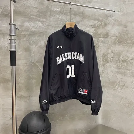 バレンシアガ ジャケット