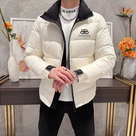 バレンシアガ ダウンジャケット