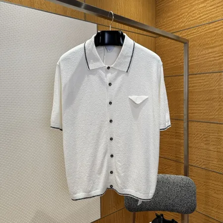 オフホワイト シャツ