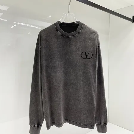 ヴァレンティノ Tシャツ