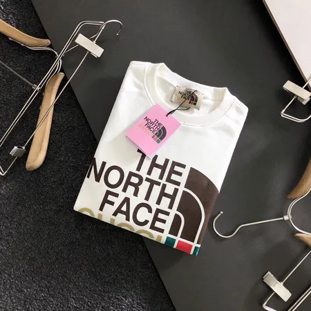 ノースフェイス パーカー