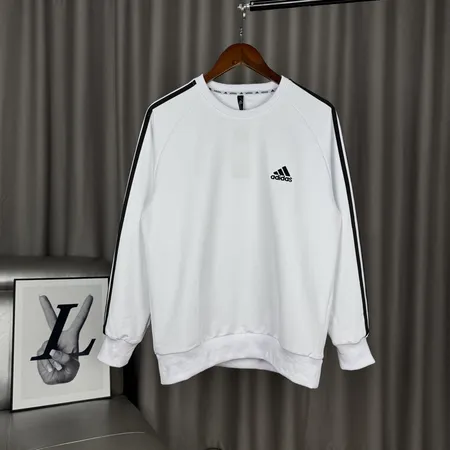 アディダス Tシャツ