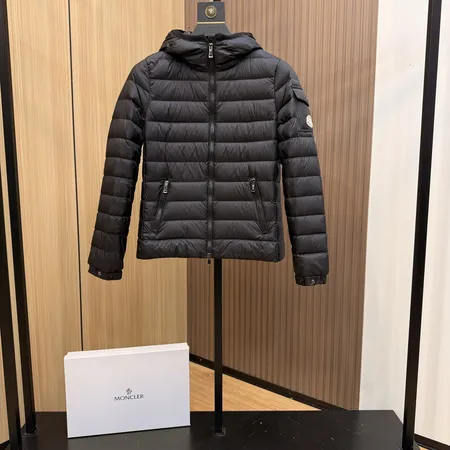 モンクレール ダウンジャケット