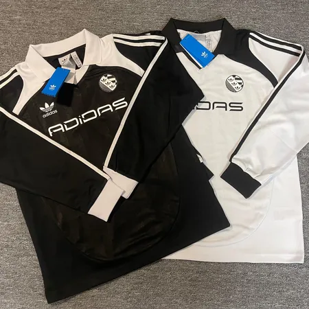 アディダス Tシャツ