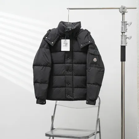 モンクレール ダウンジャケット