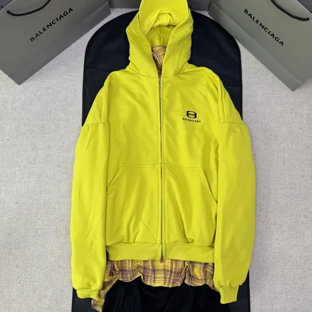 バレンシアガ ジャケット