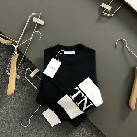 ヴァレンティノ パーカー