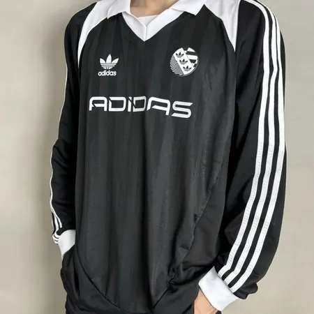 アディダス パーカー