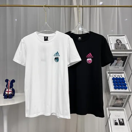 アディダス Tシャツ