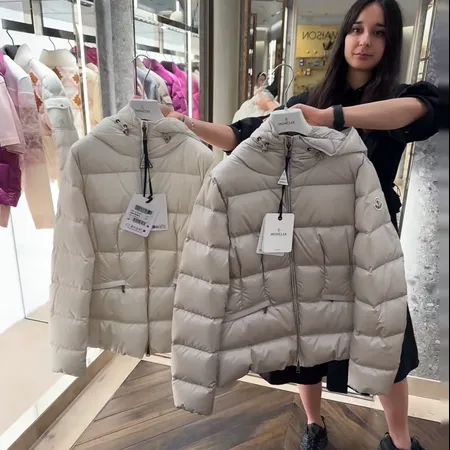 モンクレール ダウンジャケット