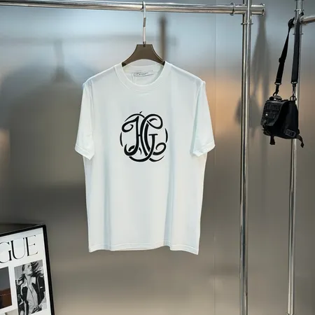 ジバンシィ Tシャツ