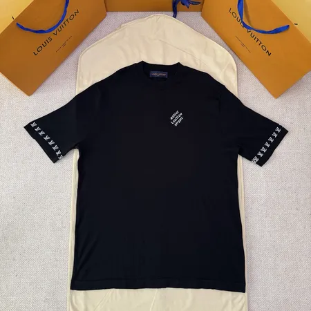 ルイヴィトン Tシャツ