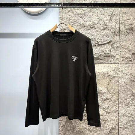 プラダ パーカー