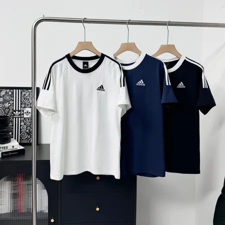 アディダス Tシャツ