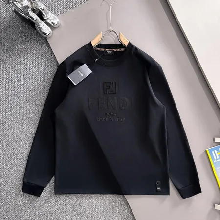 フェンディ Tシャツ