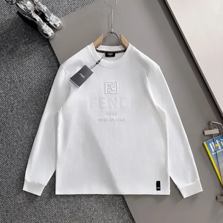 フェンディ Tシャツ