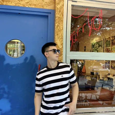 セリーヌ Tシャツ