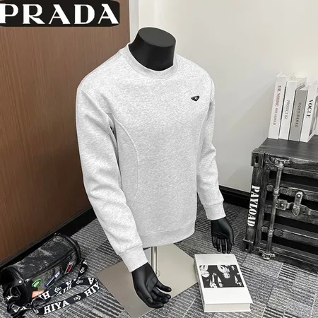 プラダ Tシャツ