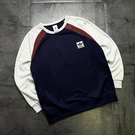 アディダス パーカー