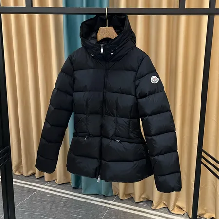 モンクレール ダウンジャケット
