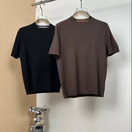 ヴァレンティノ Tシャツ