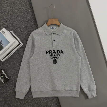 プラダ パーカー