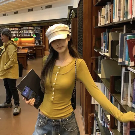 ミュウミュウ Tシャツ