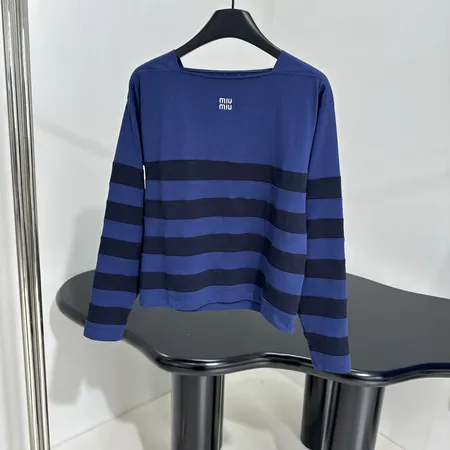 ミュウミュウ Tシャツ