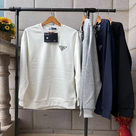 プラダ パーカー