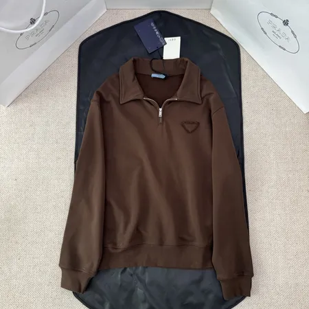 プラダ パーカー