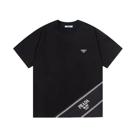 プラダ Tシャツ