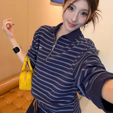 ミュウミュウ パーカー