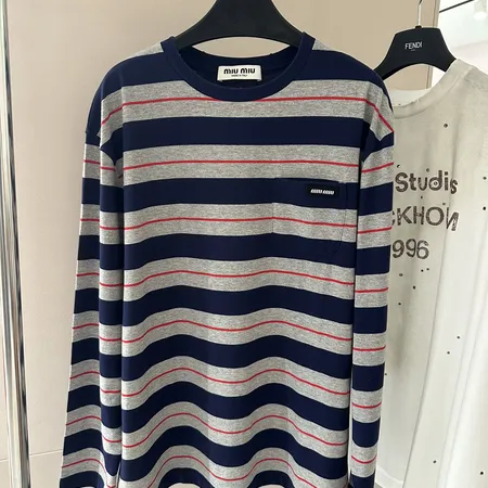 ミュウミュウ Tシャツ