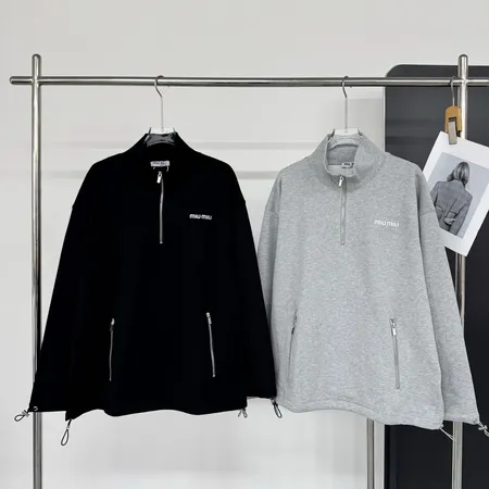 ミュウミュウ パーカー