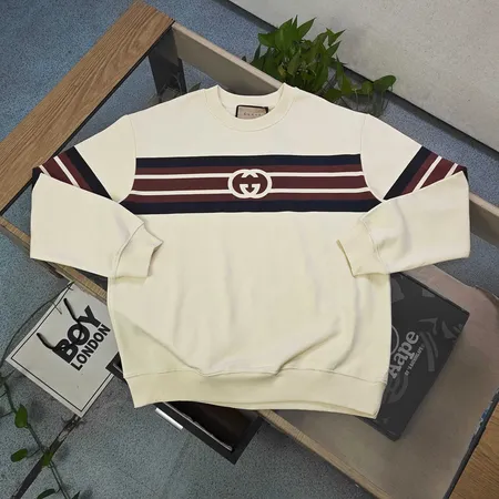 グッチ パーカー