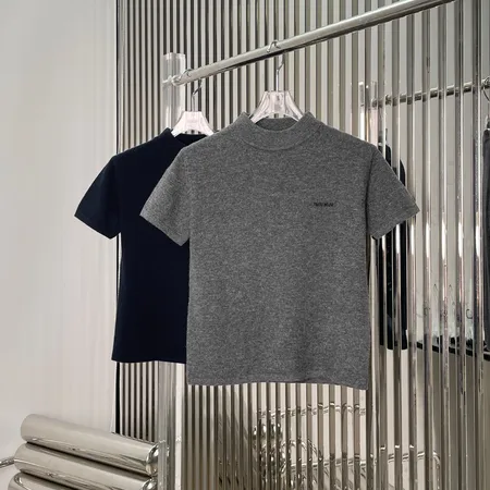 ミュウミュウ Tシャツ