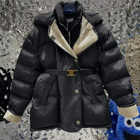 セリーヌ ダウンジャケット