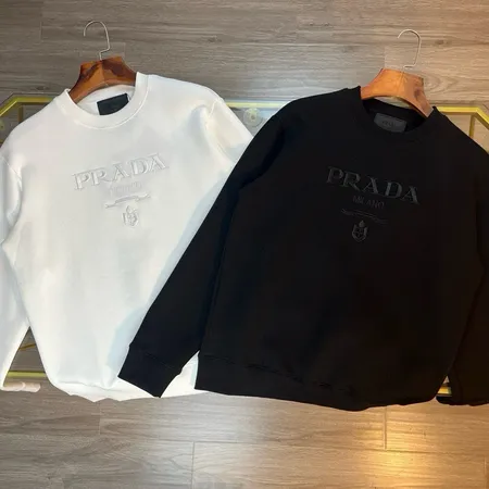 プラダ パーカー