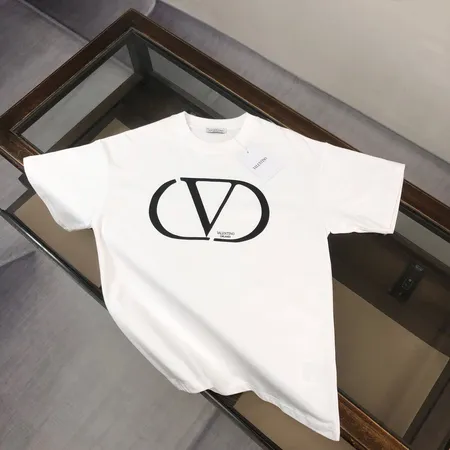 ヴァレンティノ Tシャツ