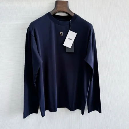 フェンディ Tシャツ