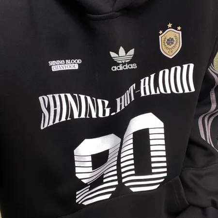 アディダス パーカー