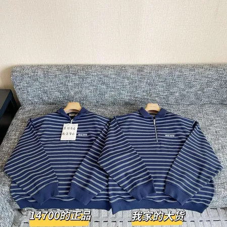 ミュウミュウ パーカー