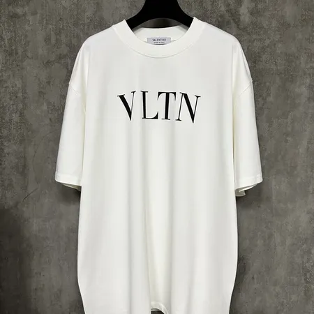 ヴァレンティノ Tシャツ