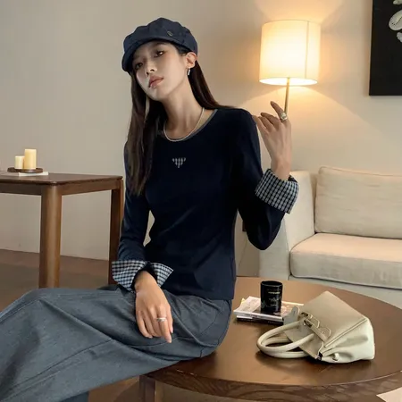 プラダ Tシャツ