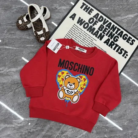 モスキーノ パーカー