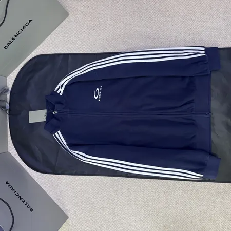 バレンシアガ ジャケット