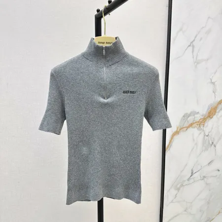 ミュウミュウ Tシャツ