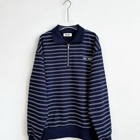 ミュウミュウ パーカー