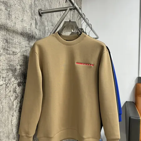 プラダ パーカー