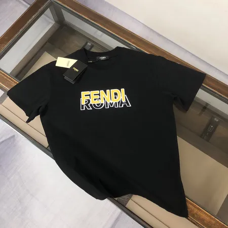 フェンディ Tシャツ